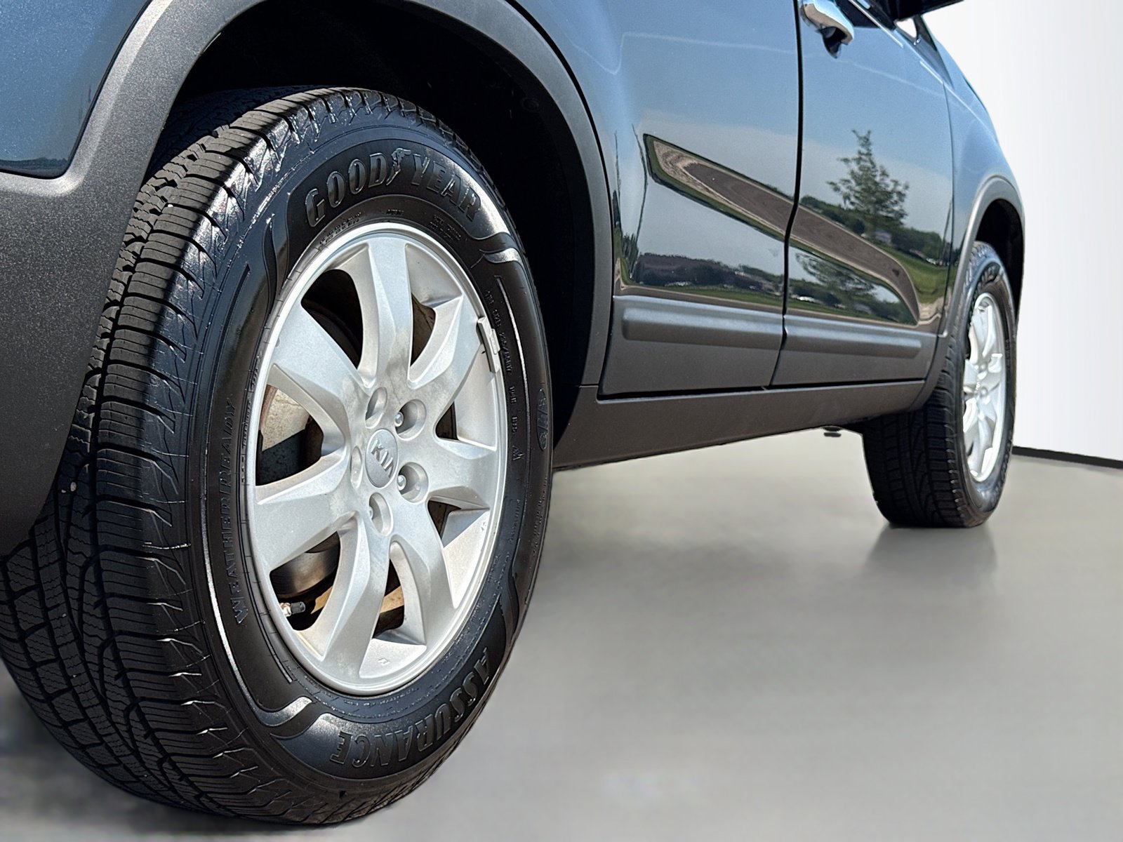Used 2012 Kia Sorento LX w/ Convenience Pkg FWD image 16
