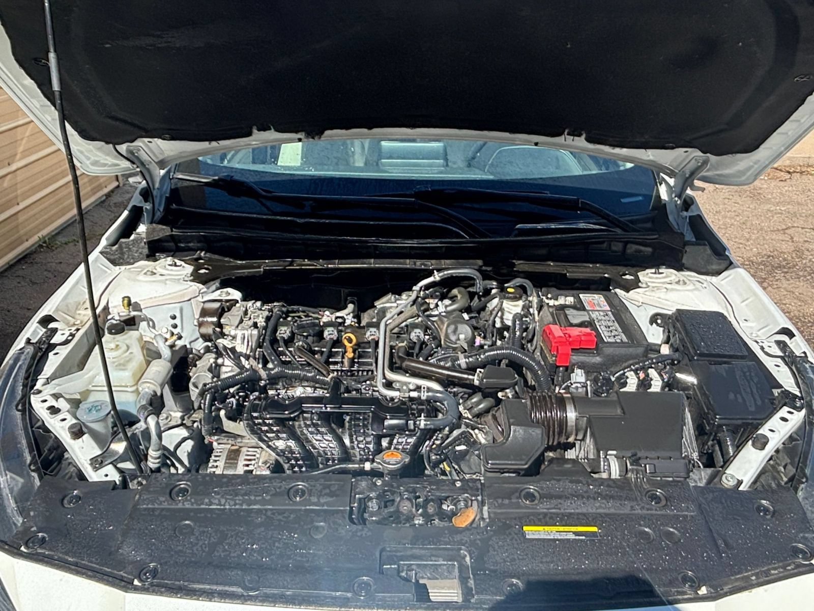 Used 2025 Nissan Altima 2.5 SV FWD image 30