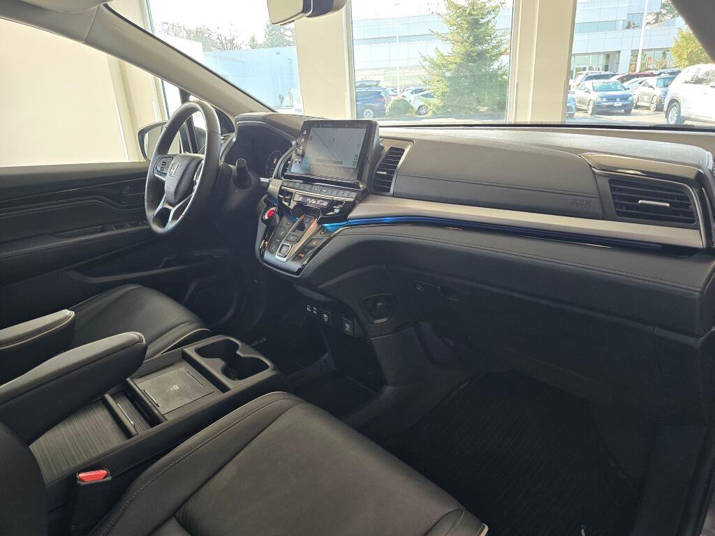 Used 2025 Honda Odyssey Touring image 45