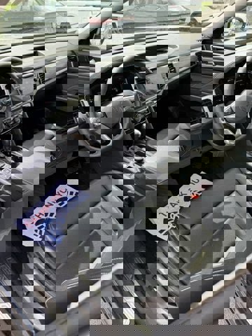 Certified 2022 Volkswagen Atlas SE image 16