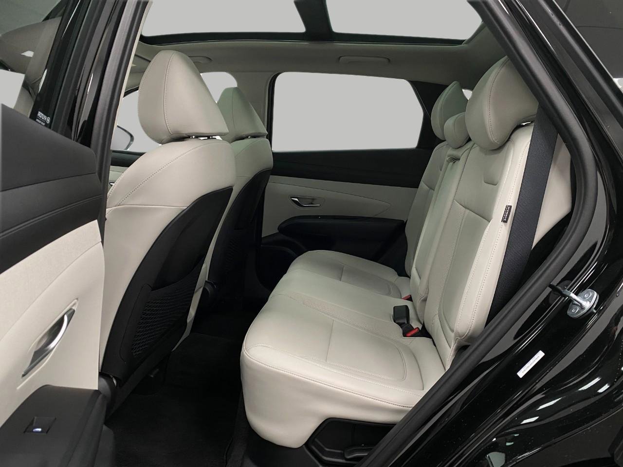 Used 2025 Hyundai Tucson SEL AWD/4WD image 31