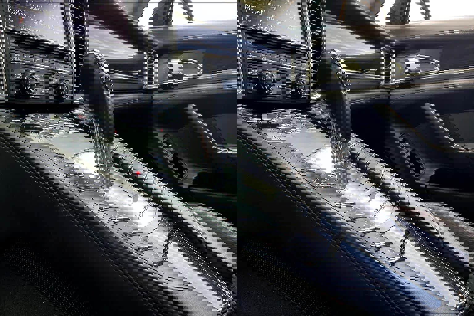 Used 2012 Porsche Panamera S image 15