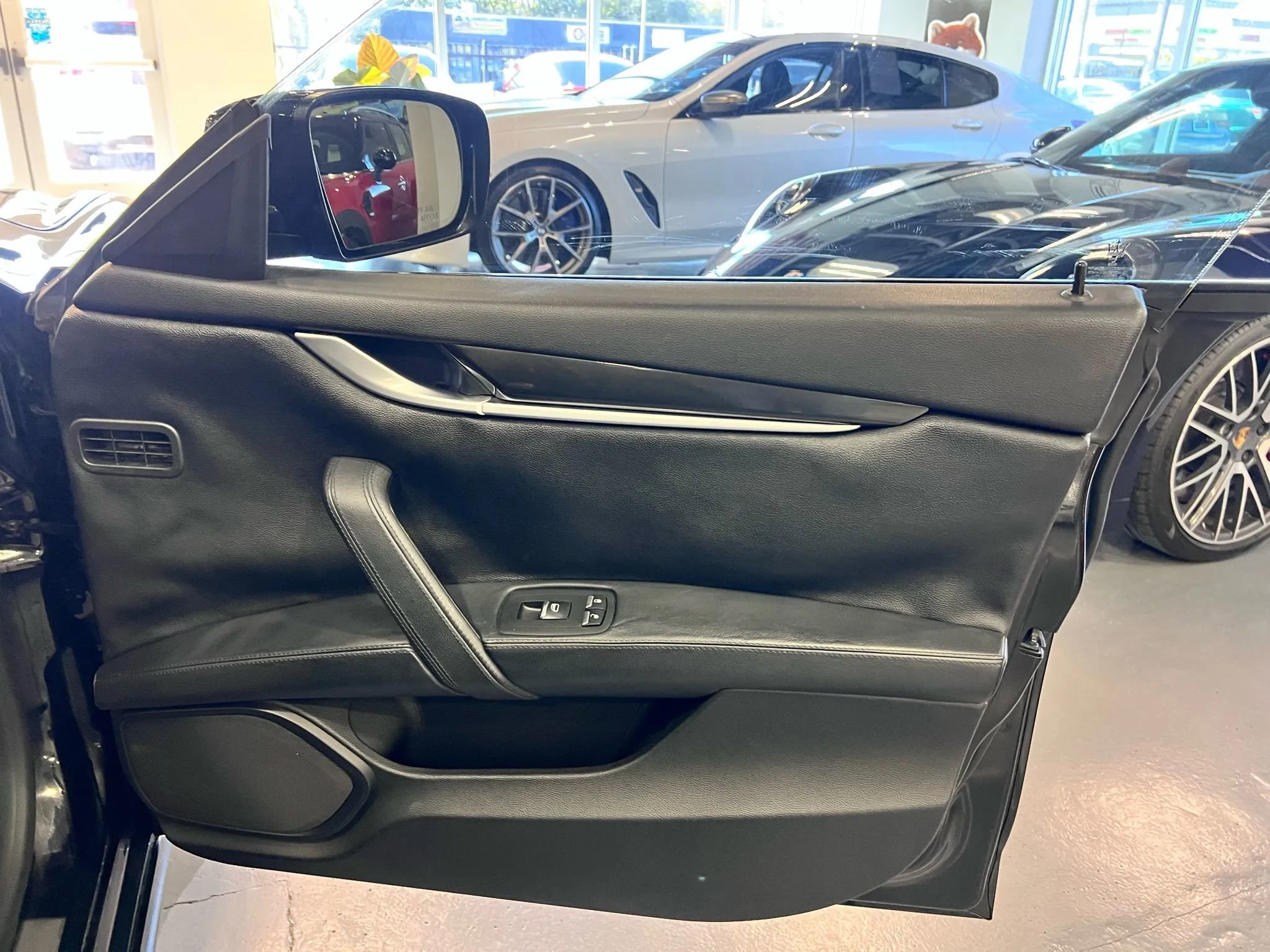 Used 2016 Maserati Ghibli S Q4 AWD/4WD image 30