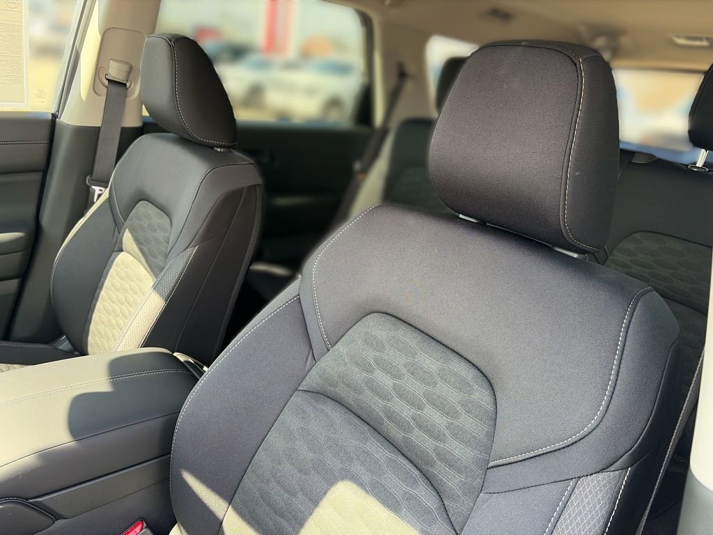 New 2026 Nissan Pathfinder SV image 11