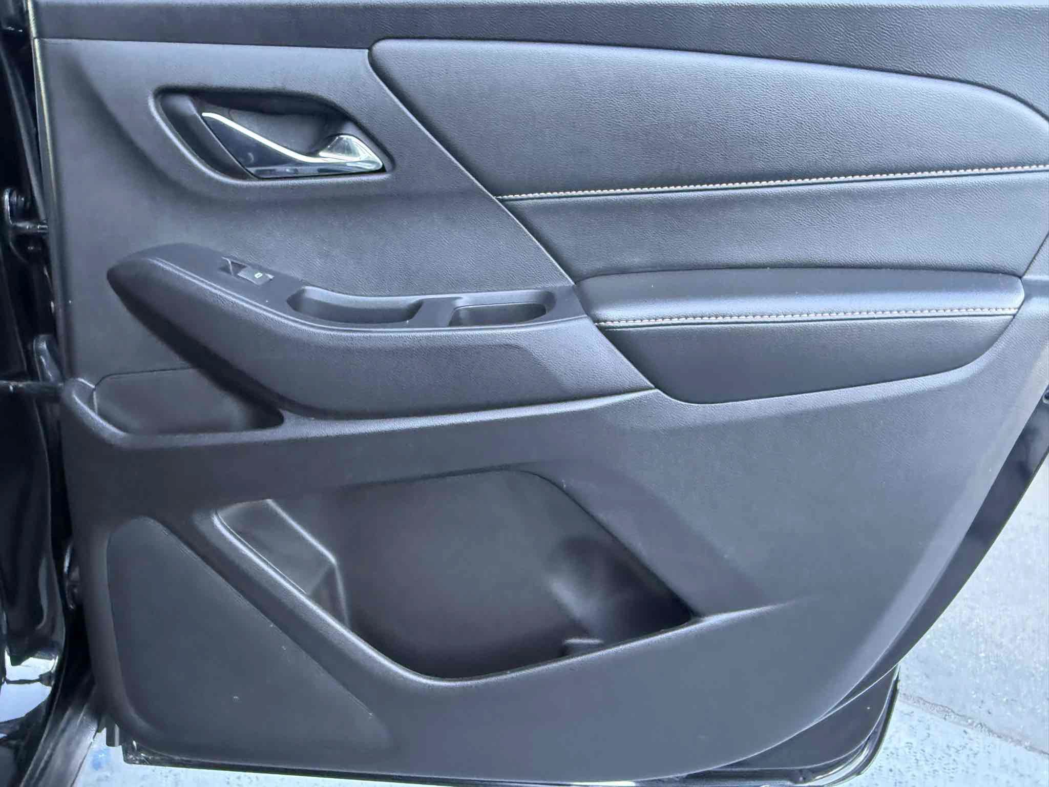 Used 2018 Chevrolet Traverse LS FWD image 58