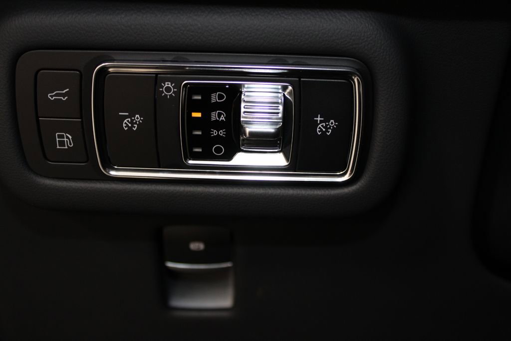 New 2025 Lincoln Nautilus Premier w/ Equipment Group 102A image 41