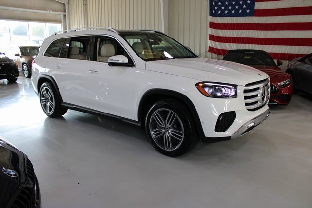 Used 2024 Mercedes-Benz GLS 450 4MATIC image 43
