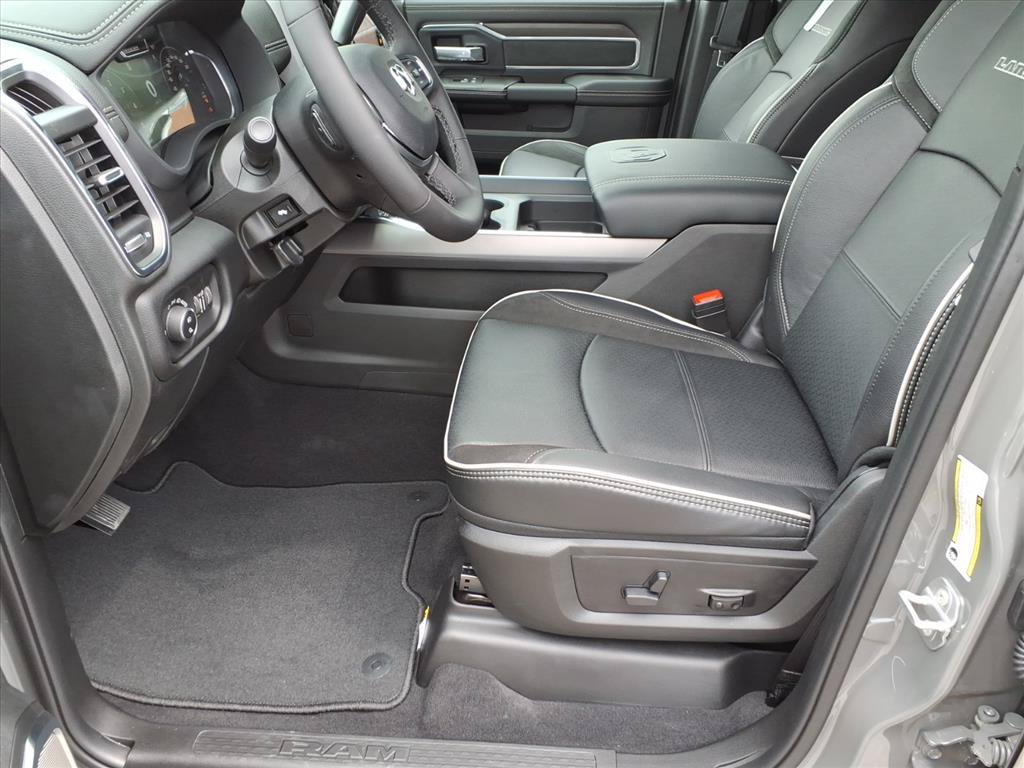 New 2026 RAM 3500 Laramie AWD/4WD image 12