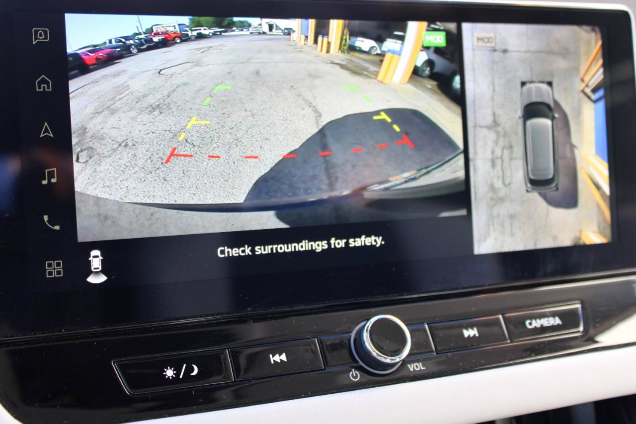 Used 2025 Mitsubishi Outlander SE FWD image 32