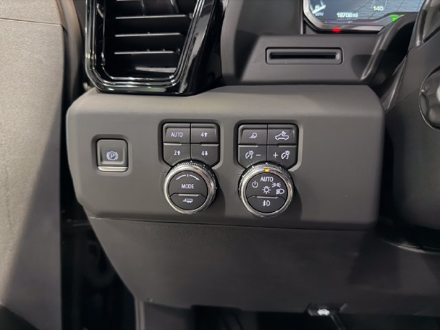 Used 2023 GMC Sierra 1500 AT4 w/ AT4 Premium Package AWD/4WD image 26