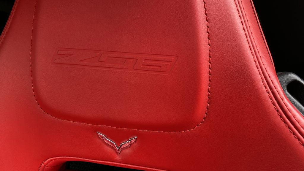 Used 2015 Chevrolet Corvette Z06 w/ 3LZ Preferred Equipment Group image 29