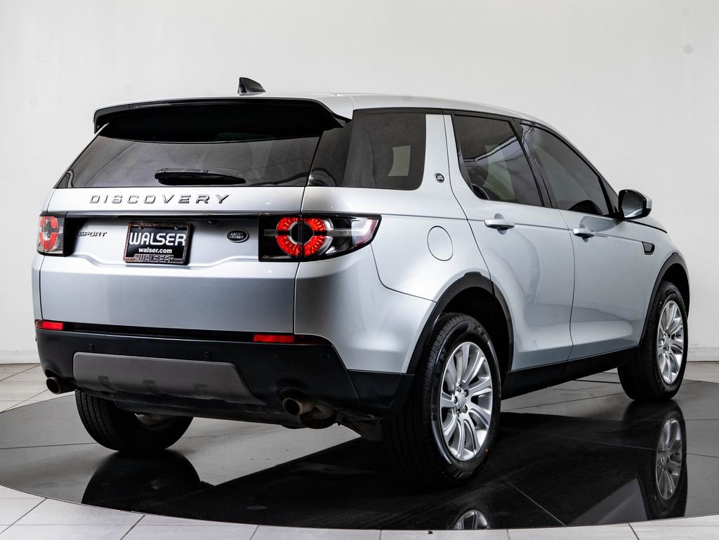 Used 2018 Land Rover Discovery Sport SE image 10