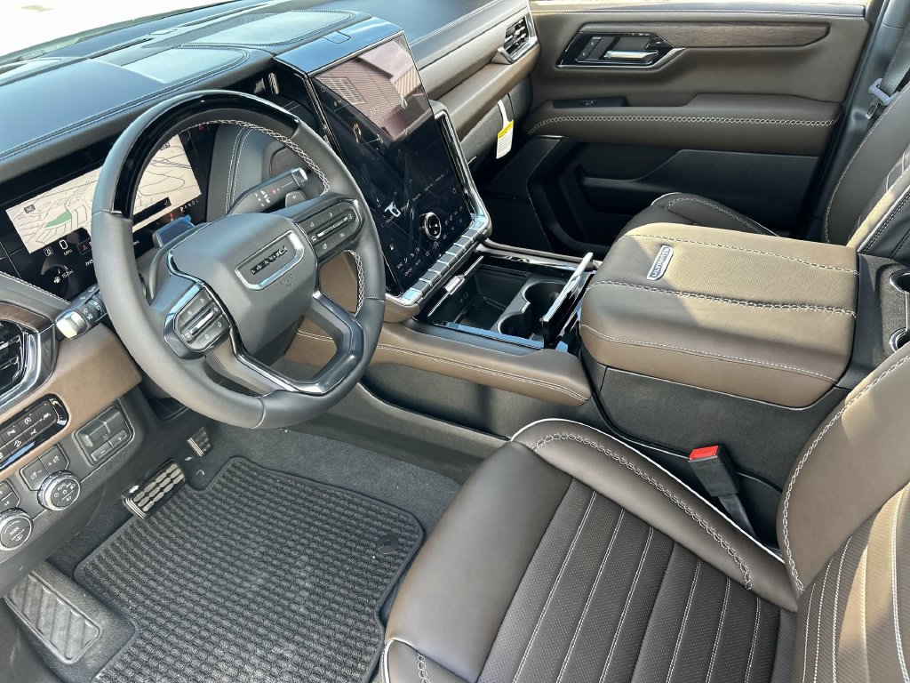 New 2026 GMC Yukon Denali Ultimate AWD/4WD image 10