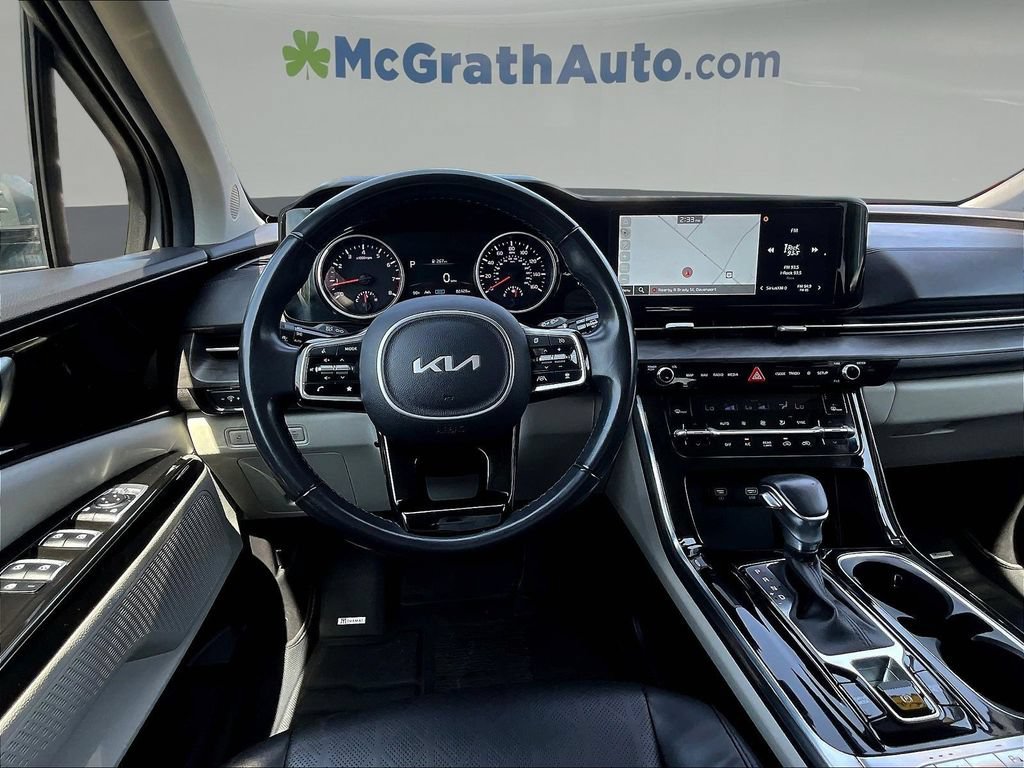 Used 2023 Kia Carnival EX FWD image 11