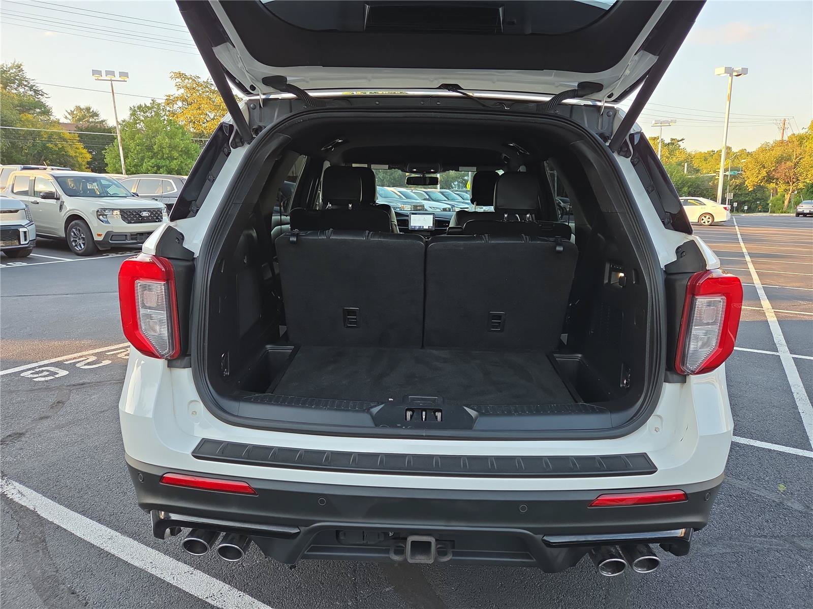 Used 2022 Ford Explorer ST w/ Equipment Group 401A AWD/4WD image 5