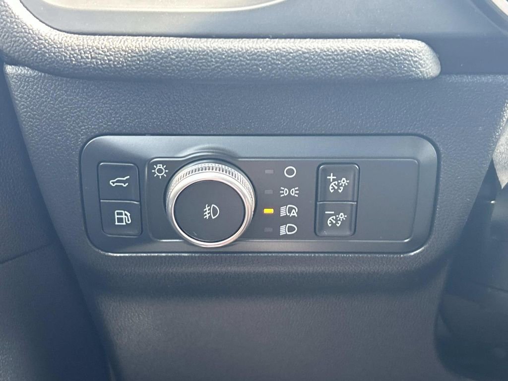 Used 2021 Ford Escape SEL image 32