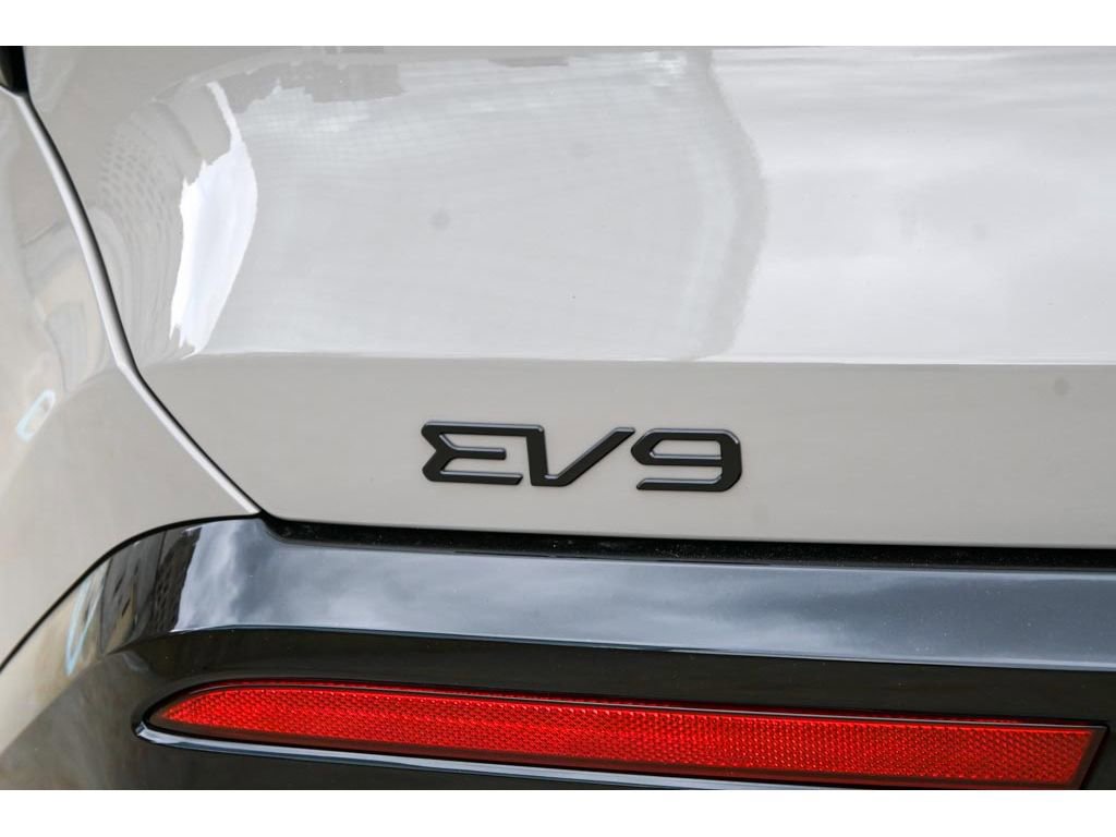 New 2026 Kia EV9 Land w/ Nightfall Edition Package image 35