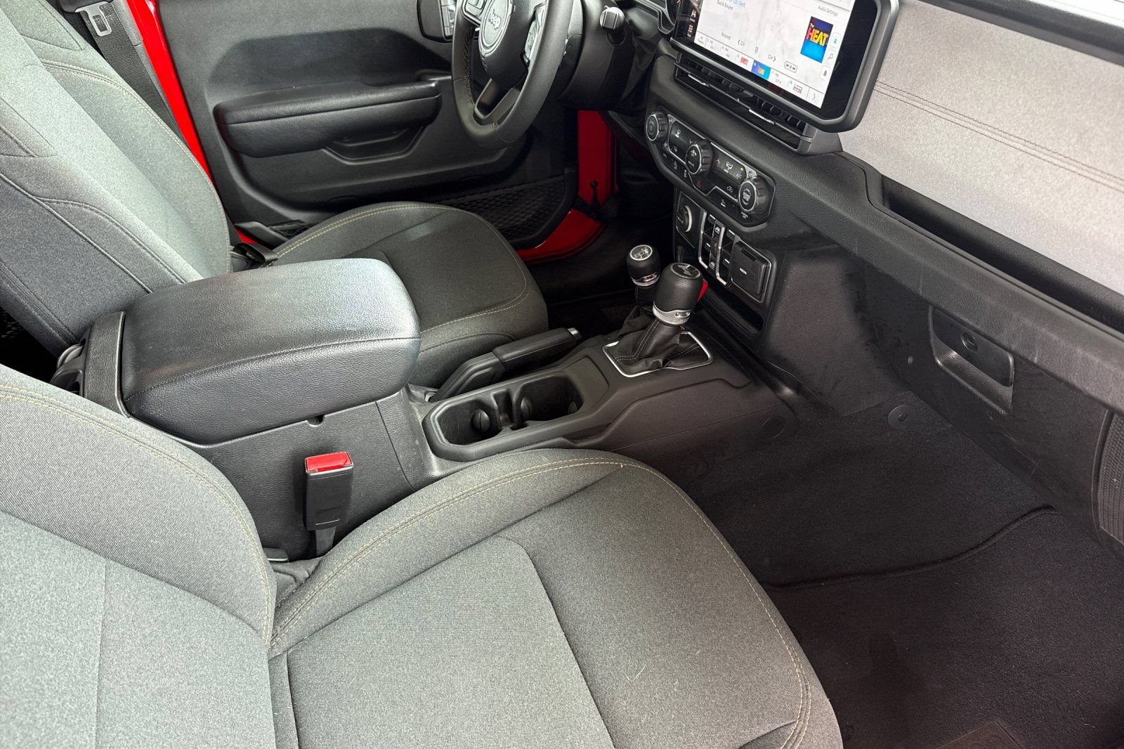 Used 2024 Jeep Wrangler Unlimited Sport AWD/4WD image 25