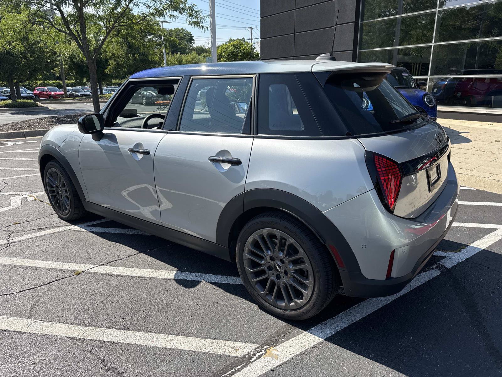 Certified 2025 MINI Cooper S FWD image 8