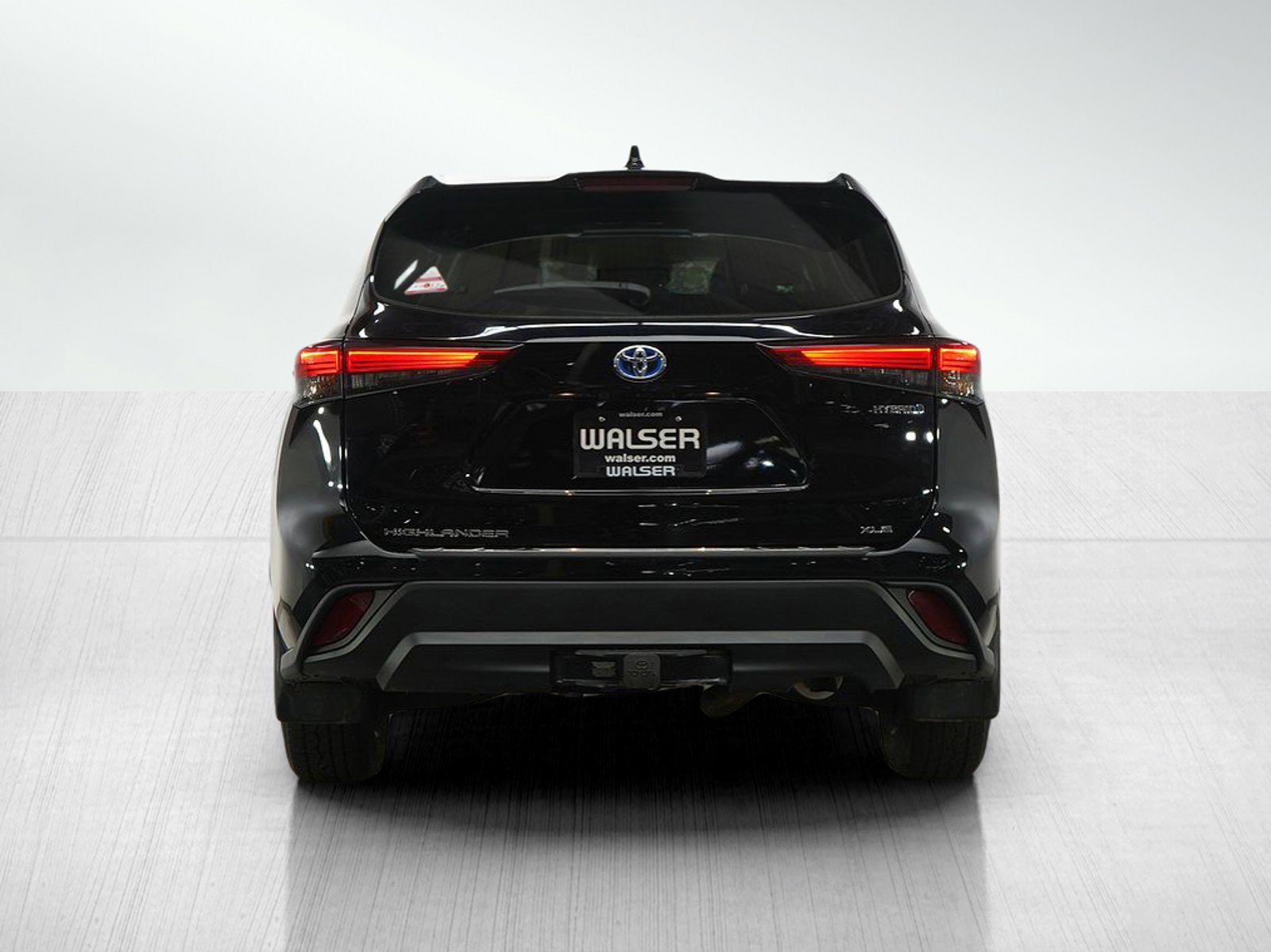 Used 2022 Toyota Highlander XLE image 6