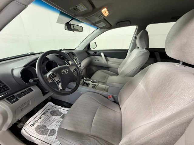 Used 2013 Toyota Highlander FWD image 16
