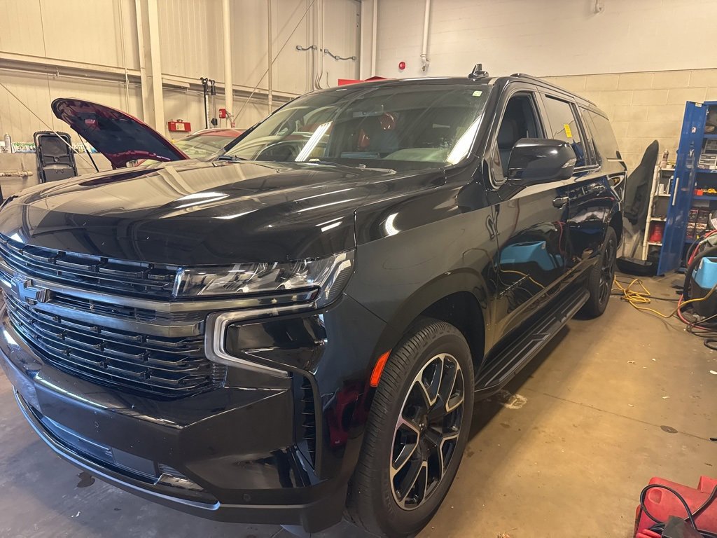 Used 2021 Chevrolet Suburban RST w/ Luxury Package video 1
