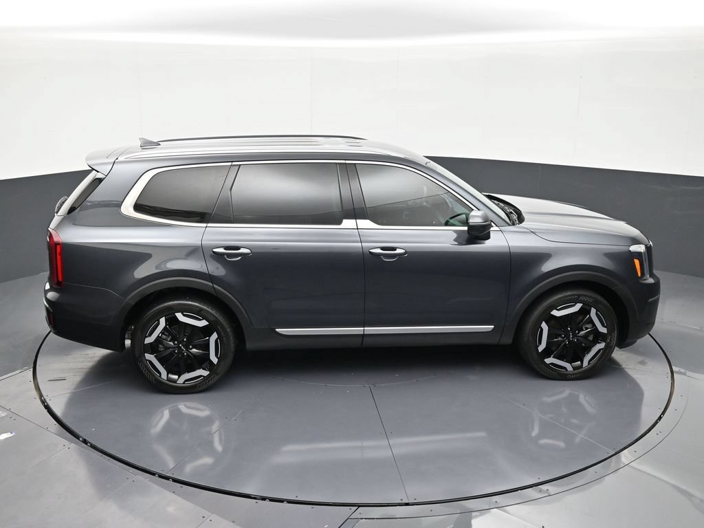 Used 2024 Kia Telluride S FWD image 17