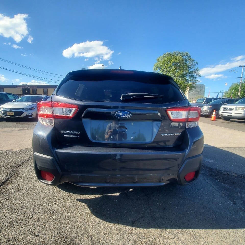 Used 2019 Subaru Crosstrek 2.0i Premium w/ Moonroof Package AWD/4WD image 4