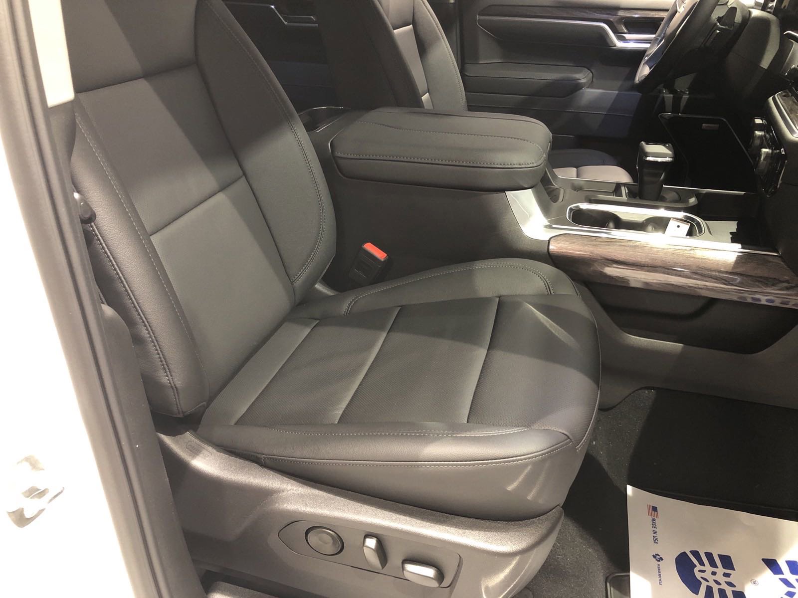 New 2025 Chevrolet Silverado 1500 LTZ w/ Z71 Off-Road Package image 10