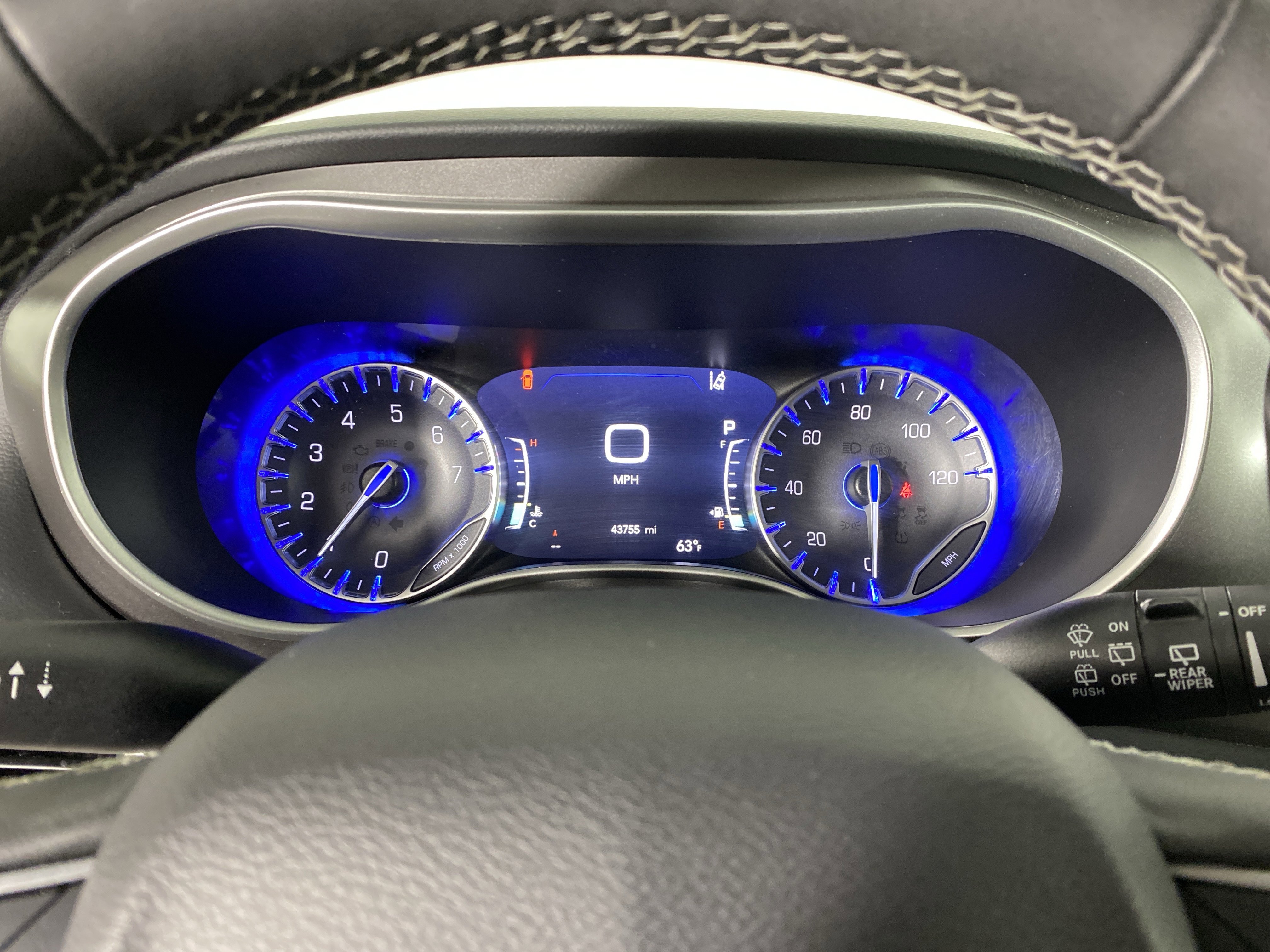 Used 2024 Chrysler Pacifica Touring-L image 21