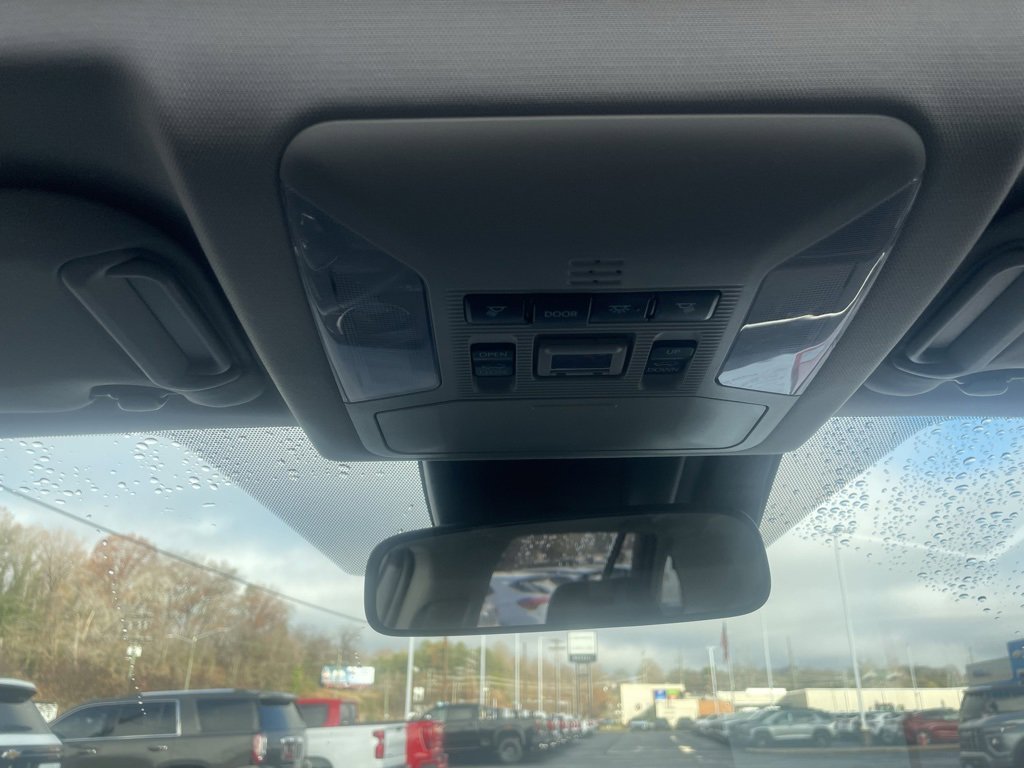 Used 2020 Toyota RAV4 XLE Premium image 28