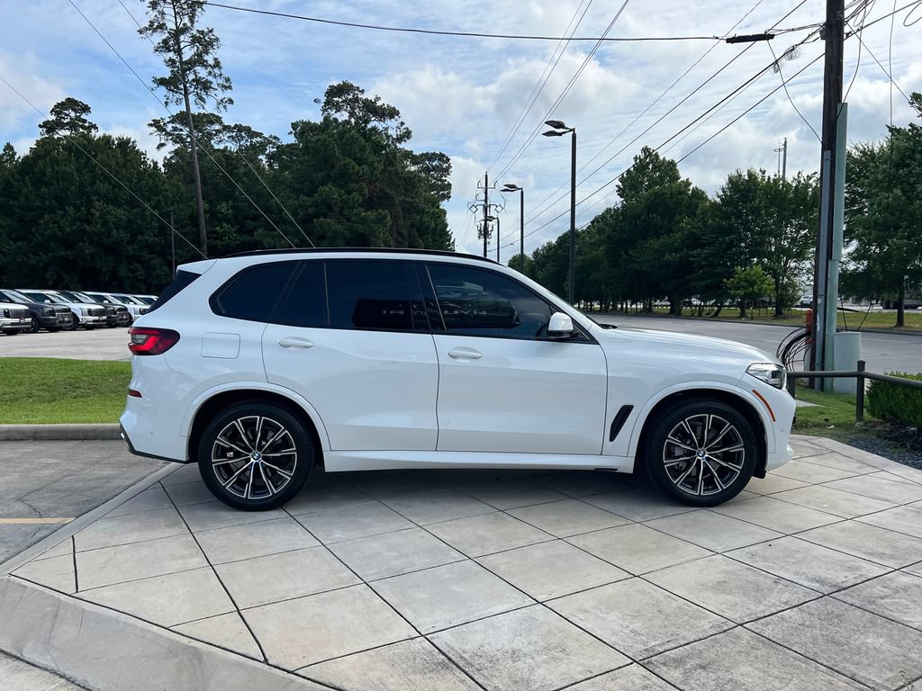 Used 2023 BMW X5 xDrive40i w/ M Sport Package AWD/4WD image 4