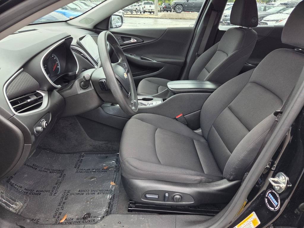 Used 2024 Chevrolet Malibu LT FWD image 5