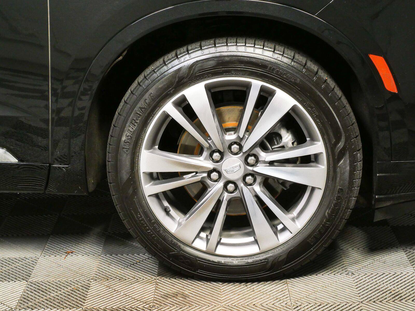 Used 2022 Cadillac XT6 Premium Luxury AWD/4WD image 42