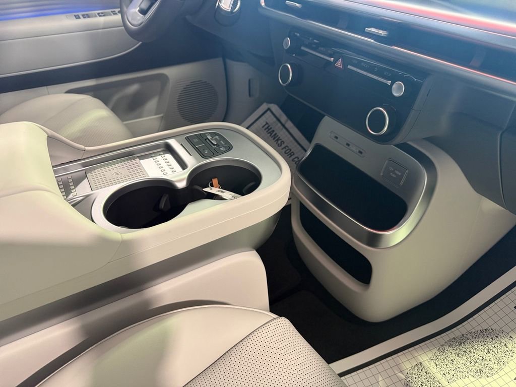 New 2026 Hyundai Ioniq 9 SEL w/ Tow & Go Package image 18