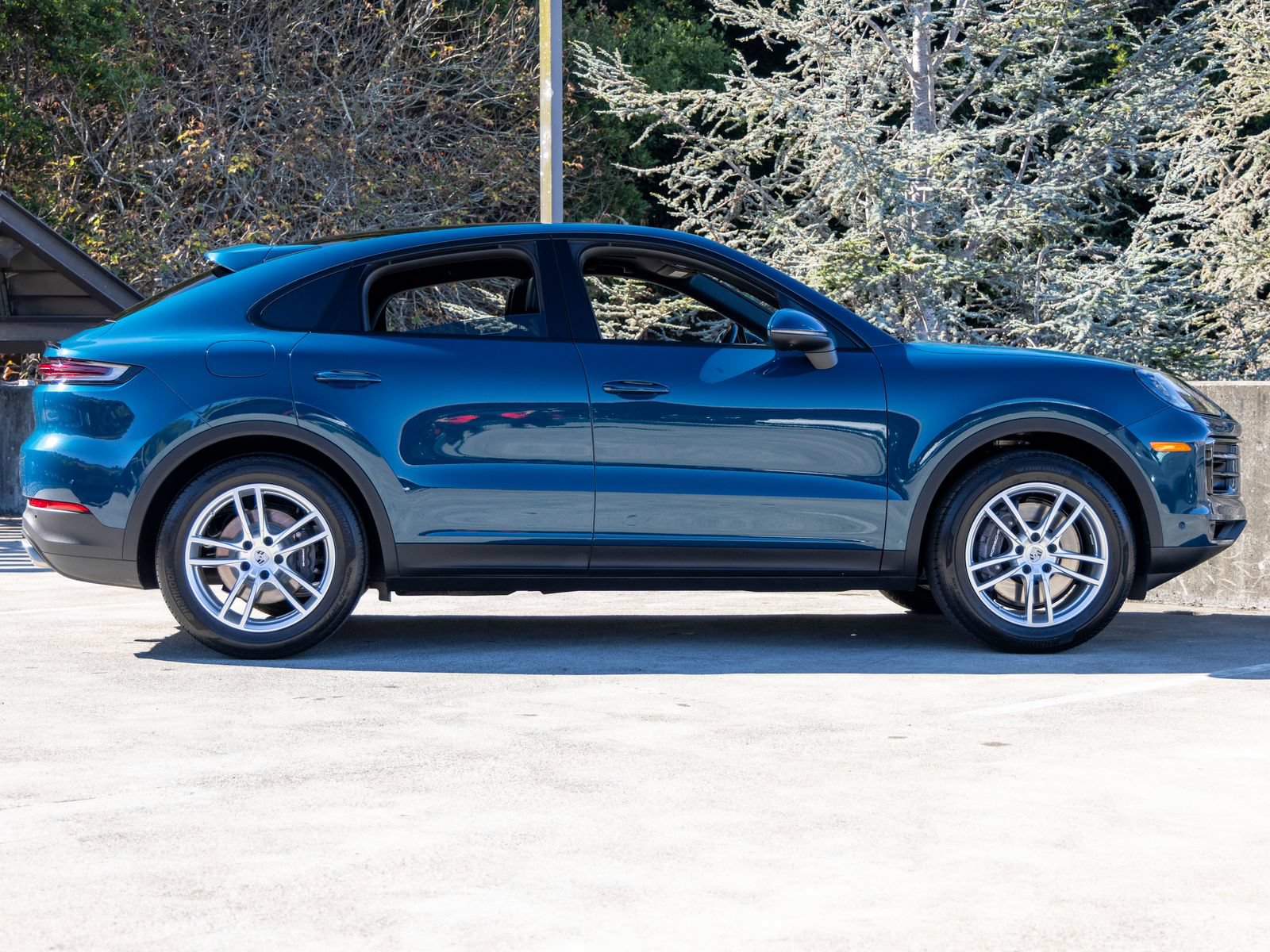 Certified 2026 Porsche Cayenne Coupe AWD/4WD image 12