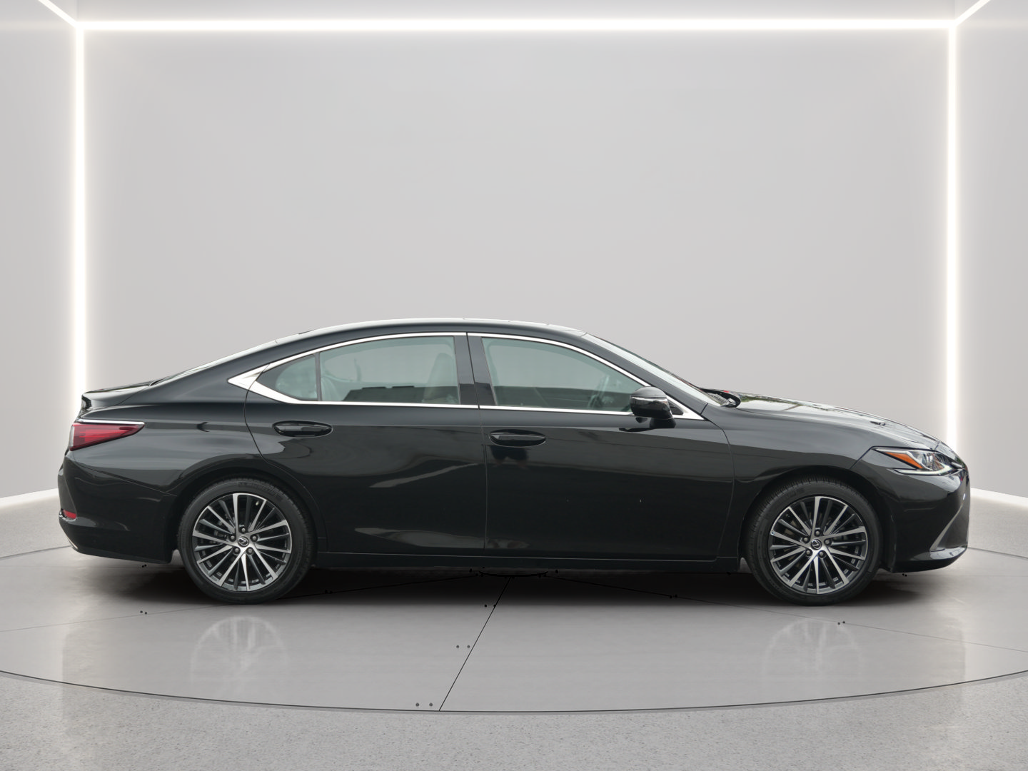Used 2024 Lexus ES 350 w/ Premium Package FWD image 6