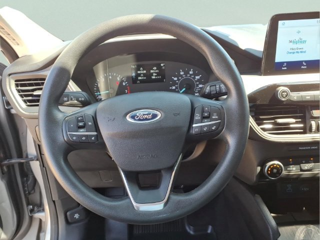 Used 2022 Ford Escape SE FWD image 15