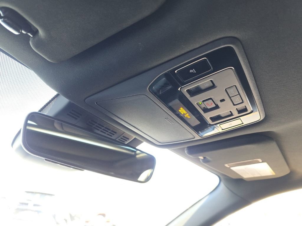 Used 2025 Toyota Grand Highlander AWD Hybrid image 27