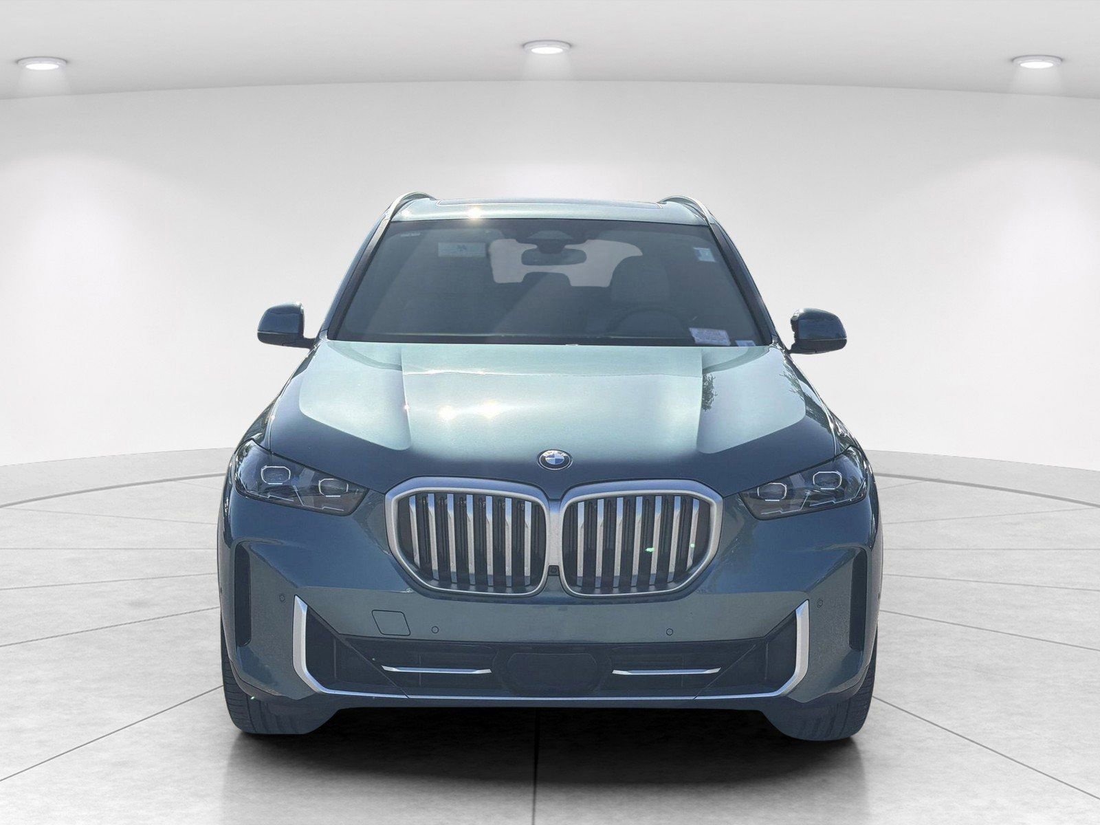 Certified 2024 BMW X5 sDrive40i w/ Premium Package RWD image 2