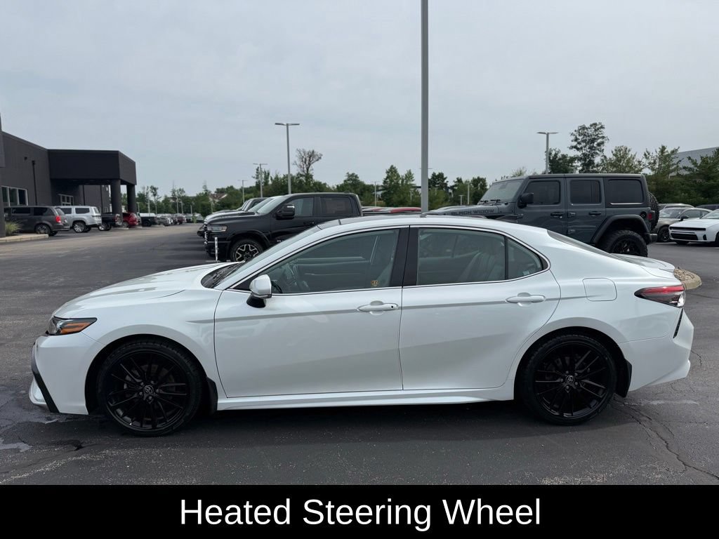 Used 2021 Toyota Camry XSE FWD image 6