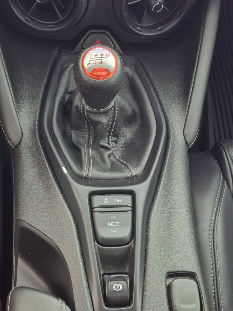 Certified 2021 Chevrolet Camaro SS RWD image 23