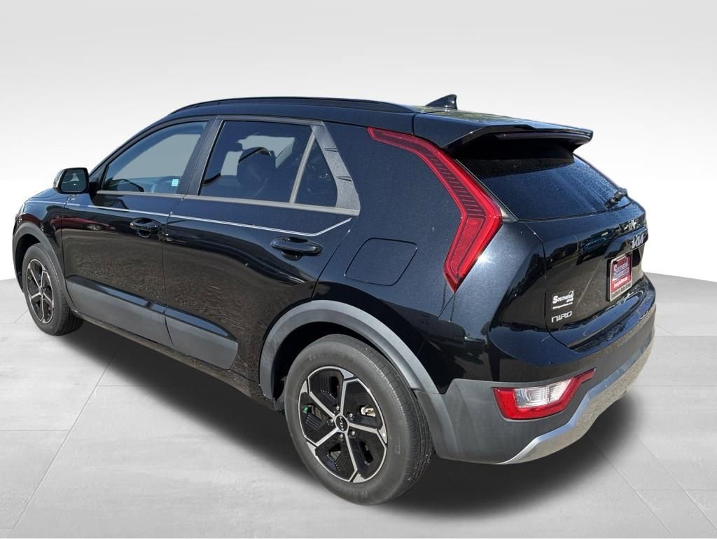 Used 2023 Kia Niro LX FWD image 3