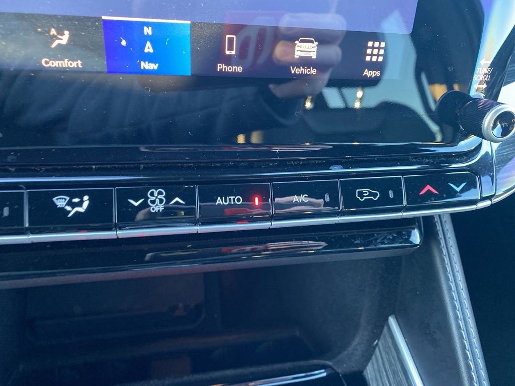 Used 2022 Jeep Wagoneer Series III image 32