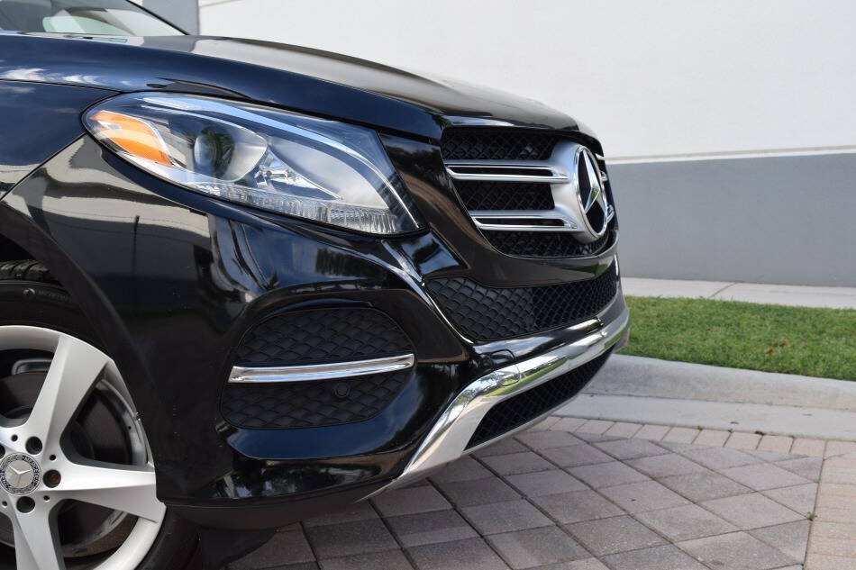 Used 2016 Mercedes-Benz GLE 300d 4MATIC w/ Premium Package image 15