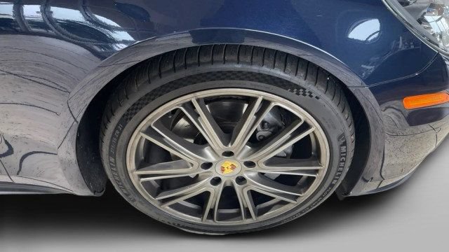 Used 2018 Porsche Panamera 4S AWD/4WD image 7