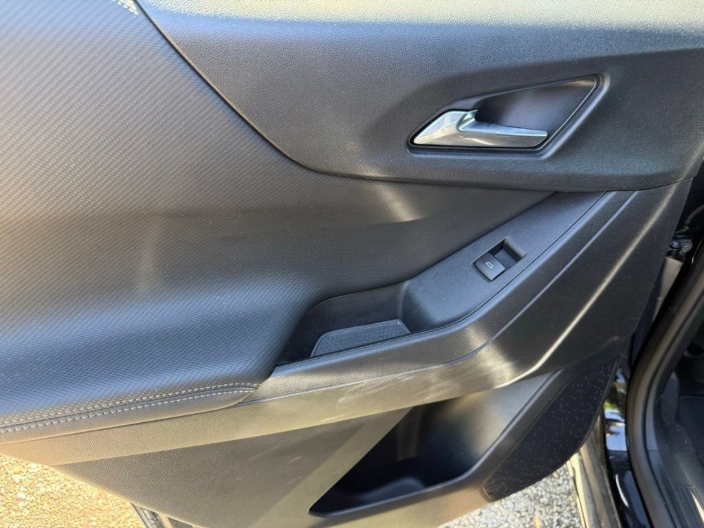 Used 2026 Chevrolet Equinox LT FWD image 42