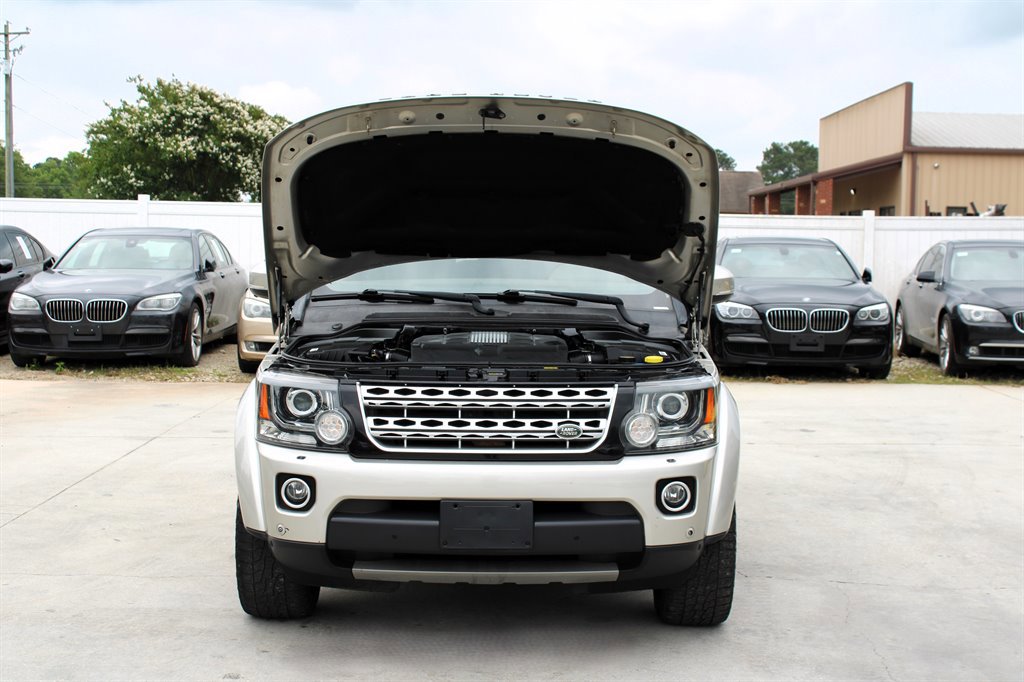 Used 2015 Land Rover LR4 HSE LUX image 46