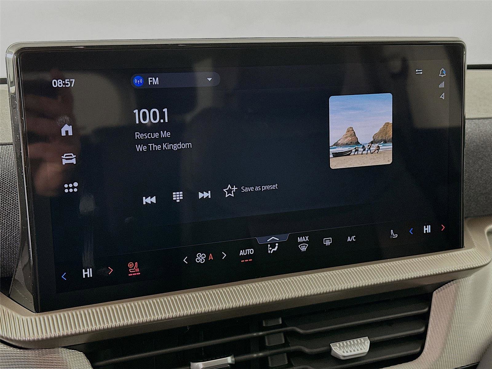 New 2026 Ford Explorer Active w/ Active Comfort Package image 7