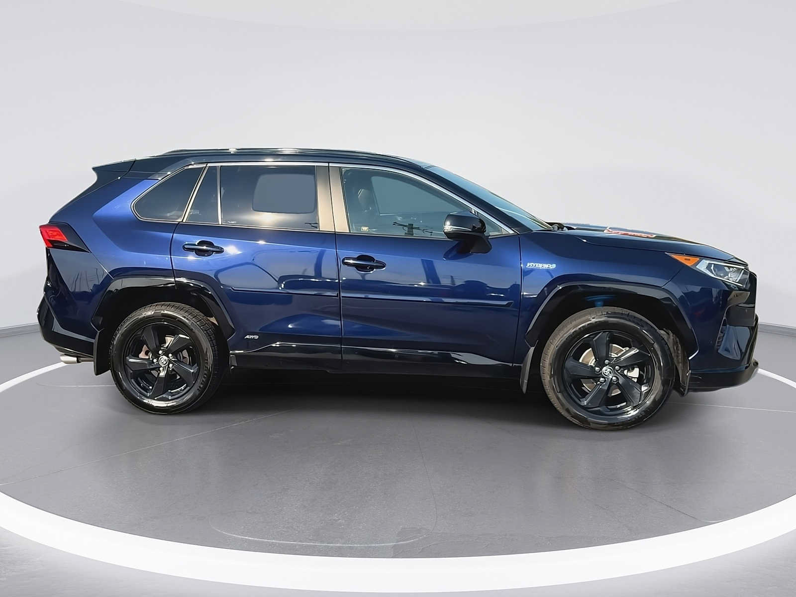 Used 2020 Toyota RAV4 XSE AWD/4WD image 9